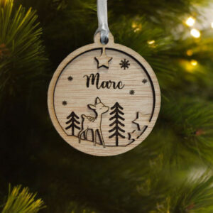 Bola de Navidad decorada de madera personalizada